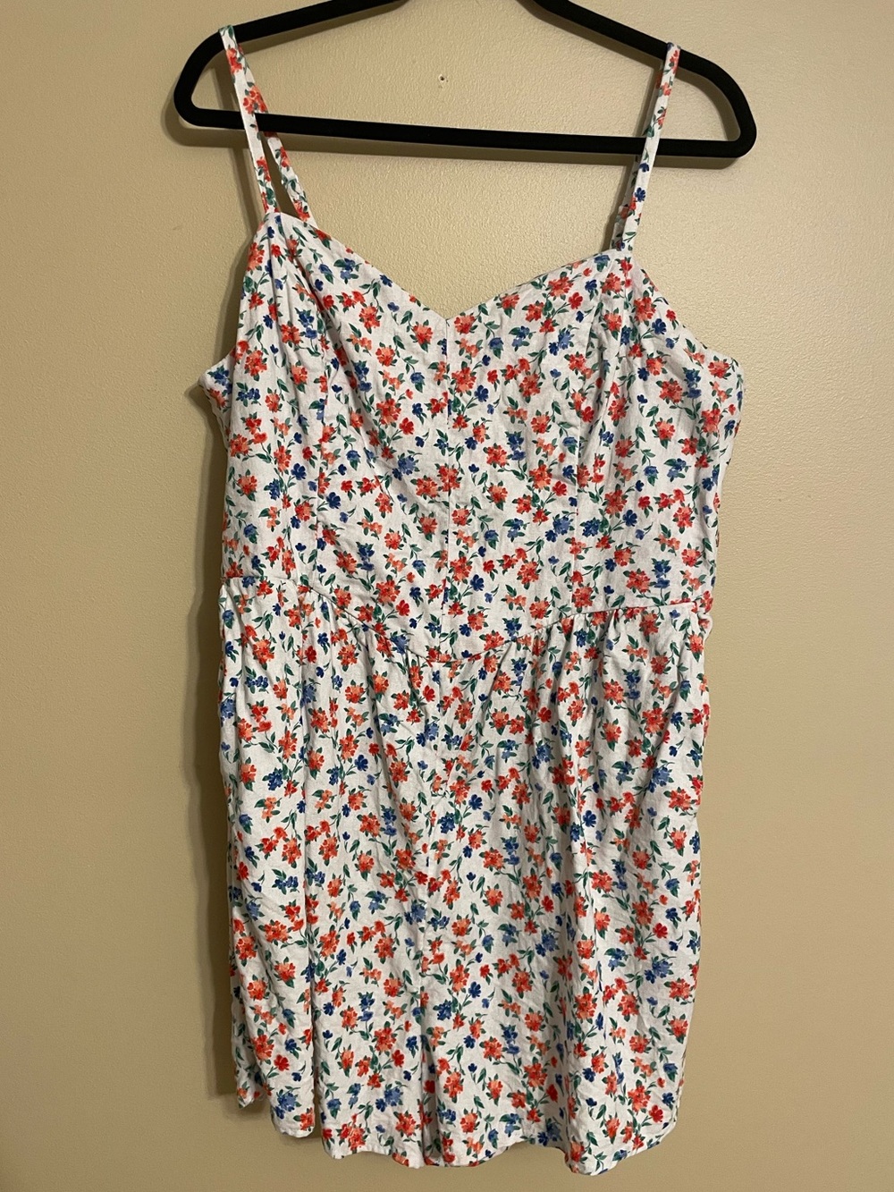 Old Navy Floral Romper red white and blue size XL